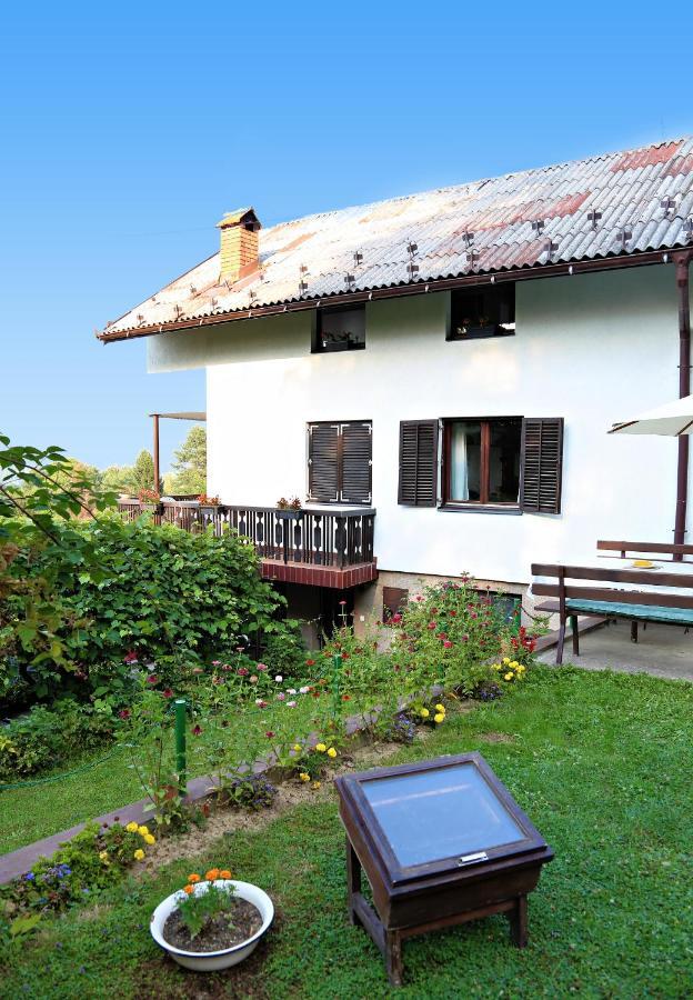 Merak Holiday Home Високо Екстериор снимка