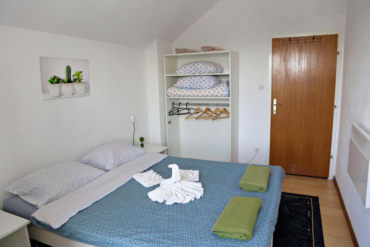Merak Holiday Home Високо Екстериор снимка